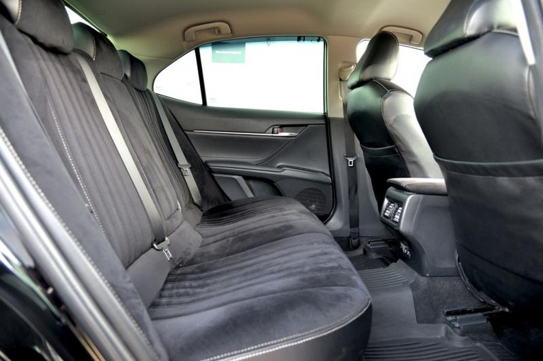 Toyota Camry 2.5 AT FWD (181 л.с.) Элеганс B3 Автомобили с пробегом Шымкент  