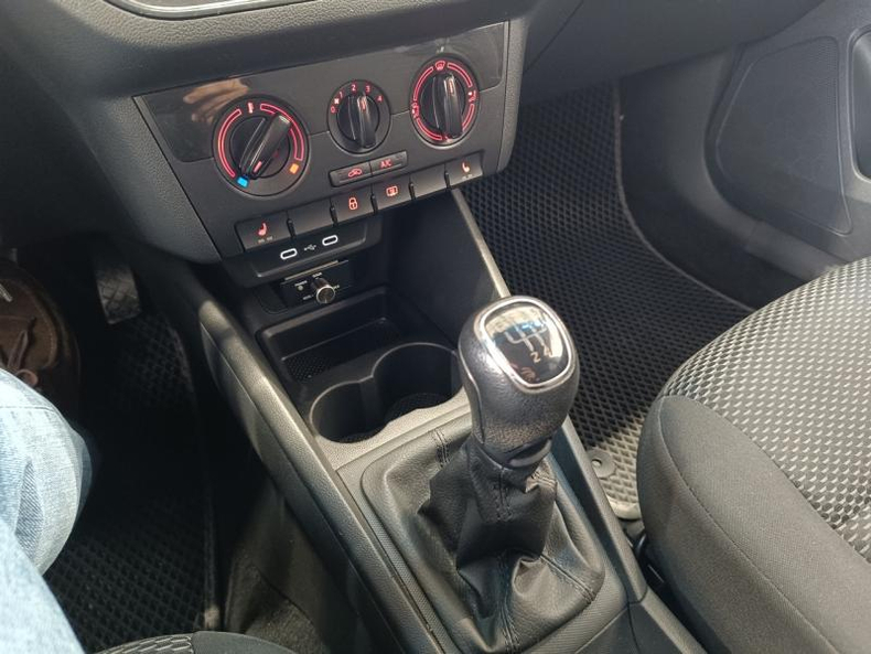 Volkswagen Новый Polo 1.6 MT FWD (110 л.с.) MPI Respect Твоё авто (Киров)