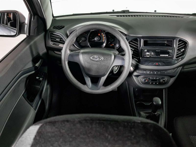 LADA Vesta 1.6 MT (106 л. с.)