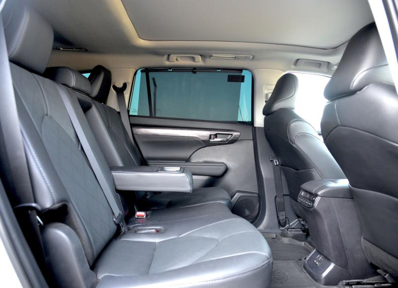 Toyota Highlander NEW 2.4 AT 4WD (249 л.с.) Люкс Safety Автомобили с пробегом Шымкент  
