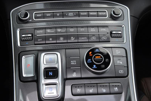 Hyundai Новый Sante Fe 3.5 AT 4WD (272 л.с.) High-Tech 7 мест + Luxe Автомобили с пробегом Шымкент  