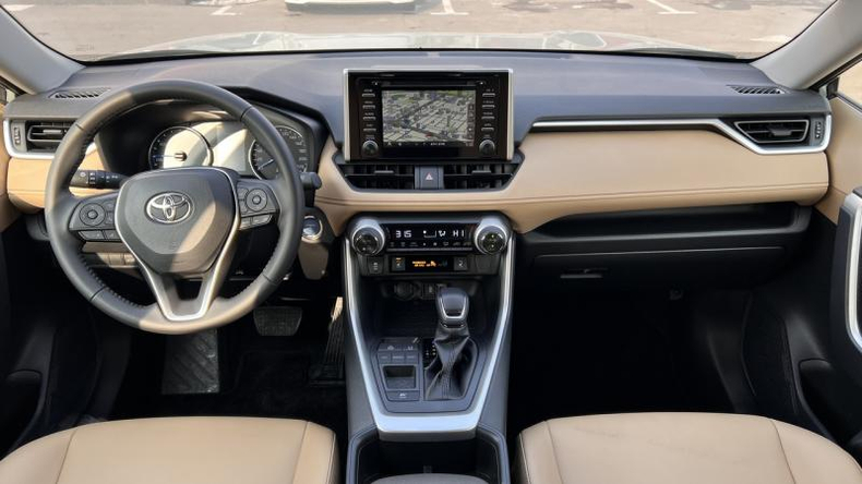 Toyota RAV4 2.5 Hybrid CVT AWD (178 л.с.) Престиж Safety <br>Тойота Центр Бишкек </br> Лексус Бишкек Бишкек