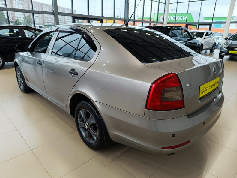 SKODA 1.6 MPI MT (102 л. с.) Ambition Твоё авто (Киров)
