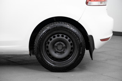 Volkswagen Golf 1.6 MT (102 л. с.)