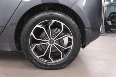 Kia Ceed 1.6 AT (129 л. с.)