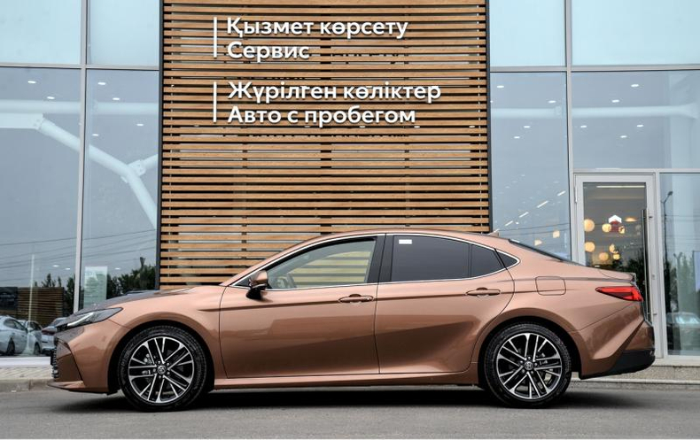 Toyota Camry 2.5 8AT FWD (204 л.с.) Люкс Автомобили с пробегом Шымкент  