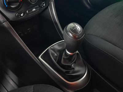 Hyundai Solaris 1.4 MT (107 л. с.)