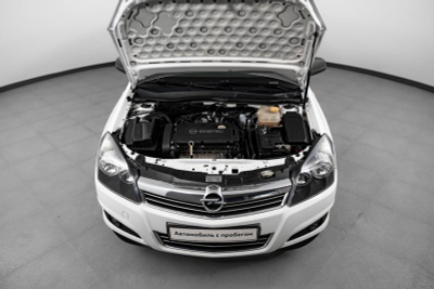 Opel Astra 1.6 MT (115 л. с.)