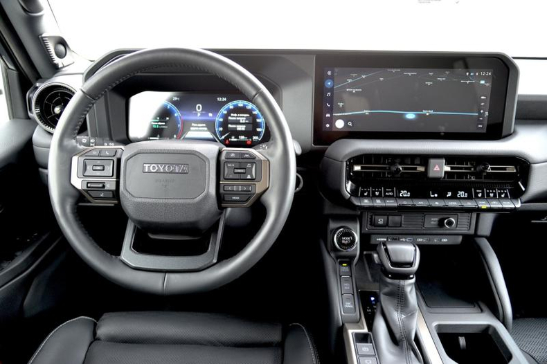 Toyota Land Cruiser Prado 2.4 AT 4WD (281 л.с.) Люкс+ 7 мест Автомобили с пробегом Шымкент  