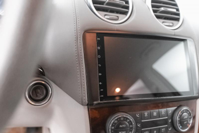 Mercedes-Benz GL-класс 500 5.5 AT (388 л.с.) 4WD