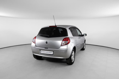 Renault Clio 1.6 AT (111 л. с.)