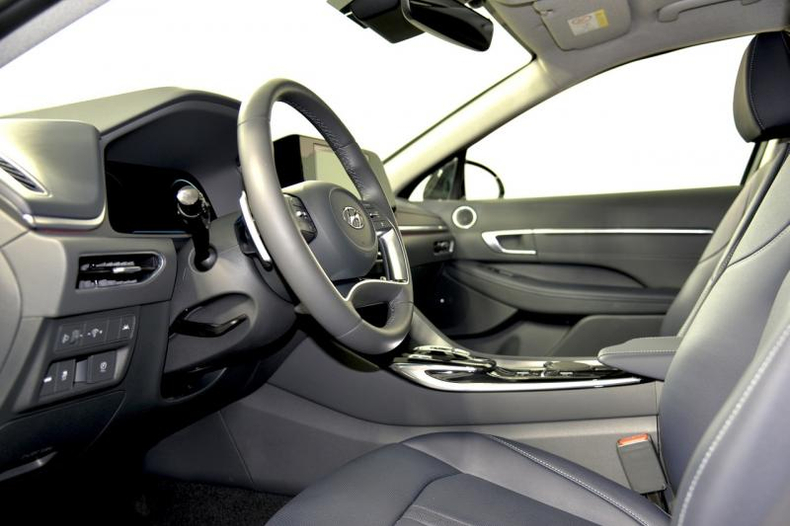 Hyundai Sonata 2.5 6AT FWD (180 л.с.) MPI Prestige Автомобили с пробегом Шымкент  