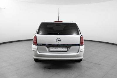 Opel Astra 1.6 MT (115 л. с.)