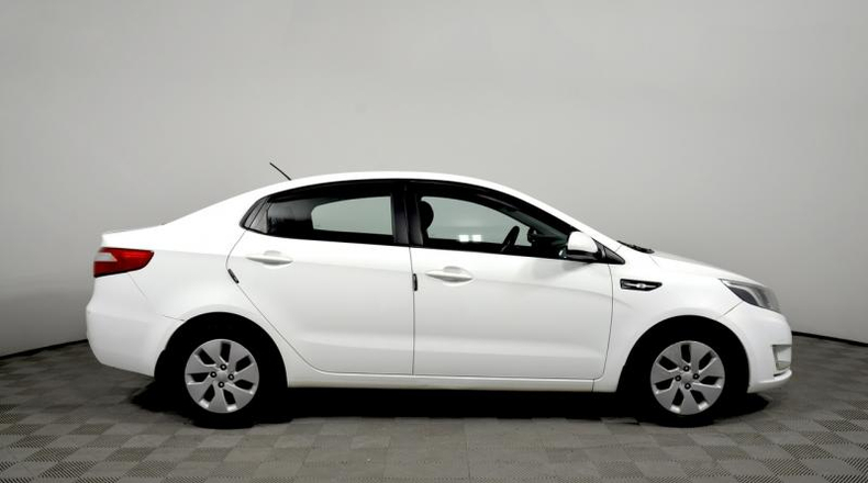 Kia 1.6 AT (123 л. с.) Автомобили с пробегом Шымкент  