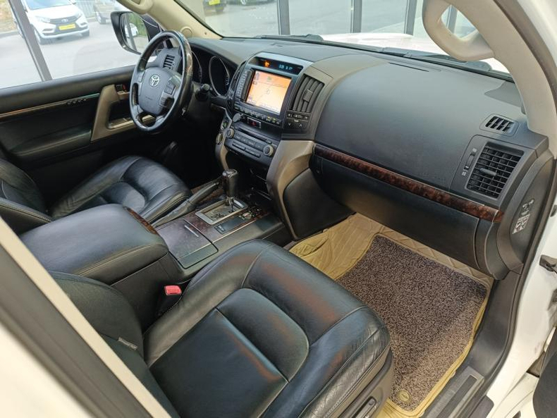 Toyota 4.5 TD 4WD AT (235 л. с.) Твоё авто (Киров)