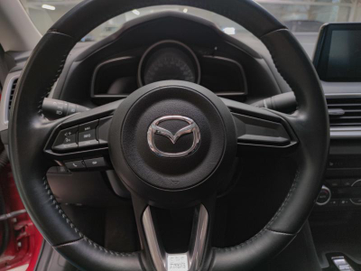 Mazda 3 1.5 AT (120 л.с.)