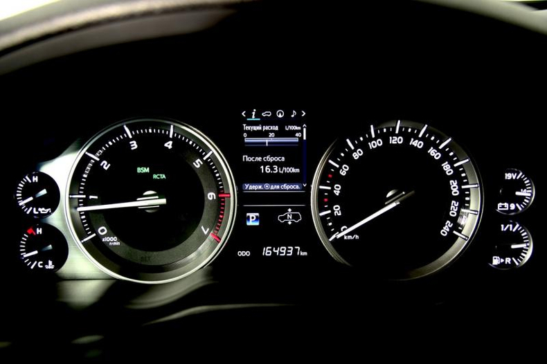 Toyota 4.6 AT (309 л. с.) Excalibur NH Автомобили с пробегом Шымкент  