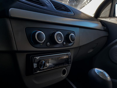 Renault Fluence 1.6 MT (110 л. с.)