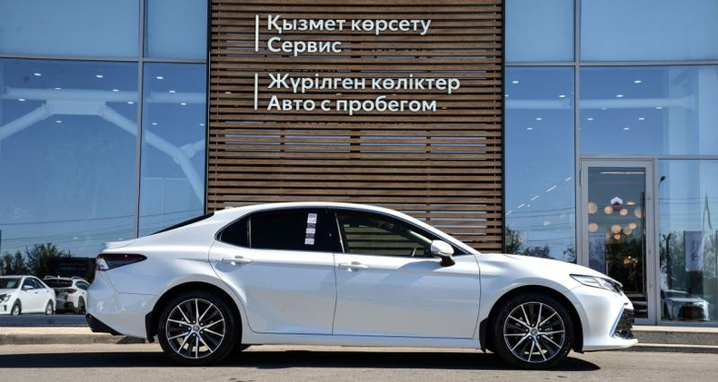 Toyota Camry 2.5 AT (206 л.с.) Люкс K5 Автомобили с пробегом Шымкент  