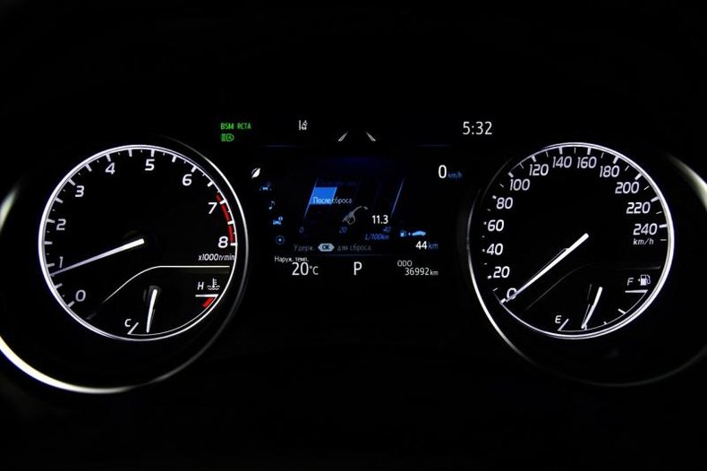 Toyota Camry 2.5 AT (206 л.с.) Люкс K5 Автомобили с пробегом Шымкент  