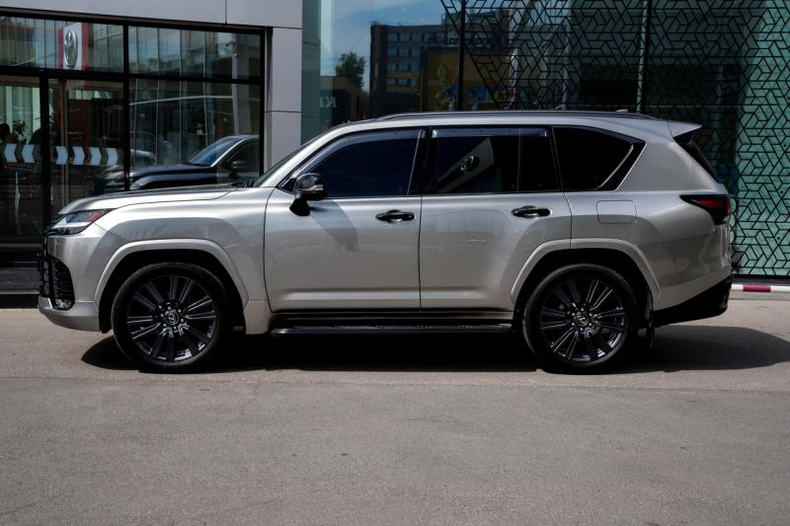 Lexus LX 3.5 AT 4WD (415 л.с.) LX600 VIP Black <br>Тойота Центр Бишкек Бишкек