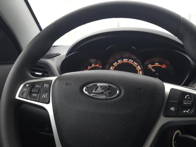 LADA Vesta SW 1.6 MT (106 л.с.)