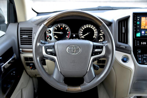 Toyota 4.0 AT (275 л.с.) 4WD Люкс ML (7 мест) Автомобили с пробегом Шымкент  