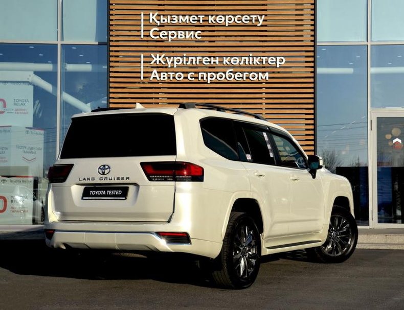 Toyota Land Cruiser 300 4.0 AT 4WD (275 л.с.) Терра Автомобили с пробегом Шымкент  