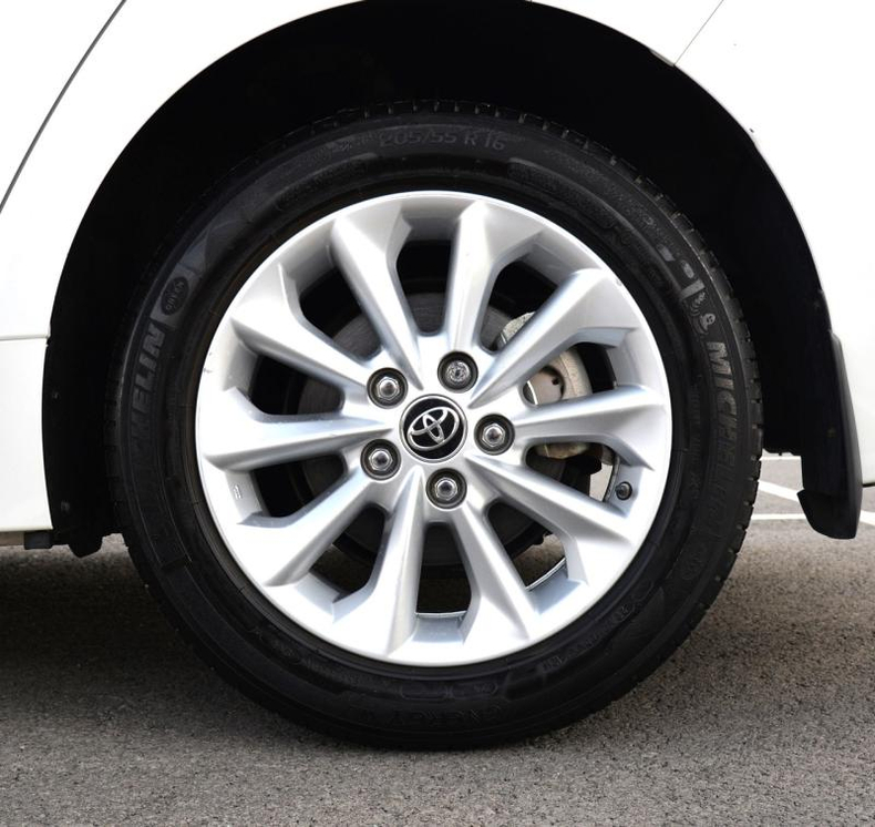 Toyota 1.6 CVT FWD (122 л.с.) Стиль Автомобили с пробегом Шымкент  