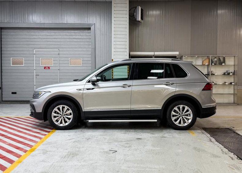 Volkswagen Tiguan 1.4 6AT FWD (150 л.с.) TSI R-Line ORBIS AUTO г. Алматы