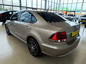 Volkswagen Polo 1.4 MT FWD (125 л.с.) TSI Highline Твоё авто (Киров)