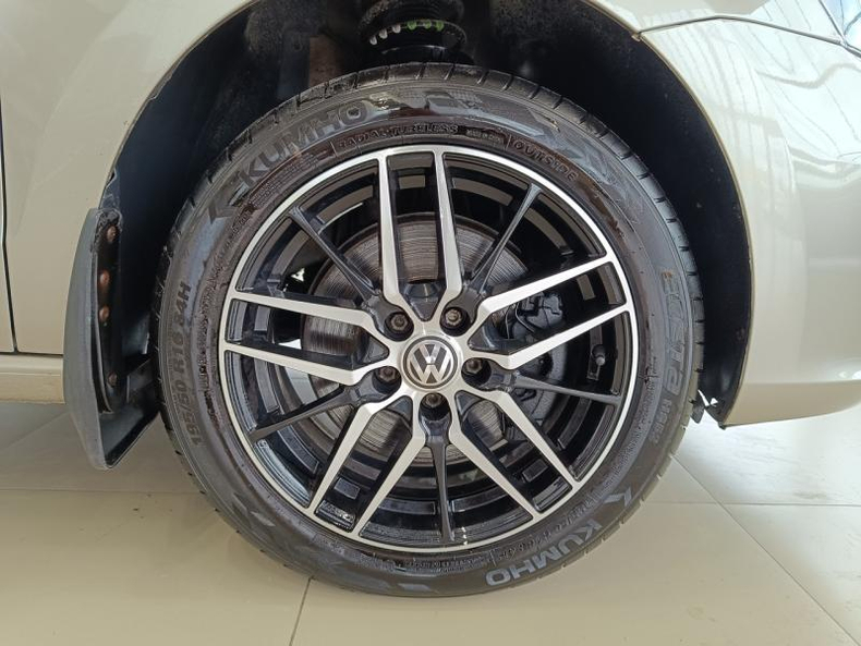 Volkswagen Polo 1.4 MT FWD (125 л.с.) TSI Highline Твоё авто (Киров)