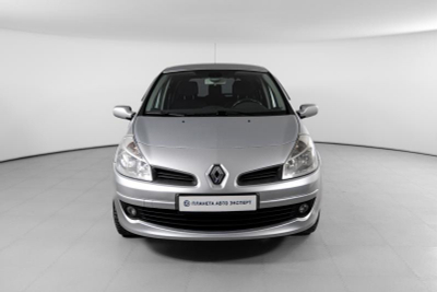 Renault Clio 1.6 AT (111 л. с.)