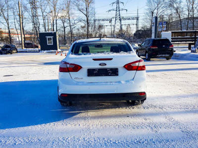 Ford Focus 1.6 PowerShift (105 л. с.)