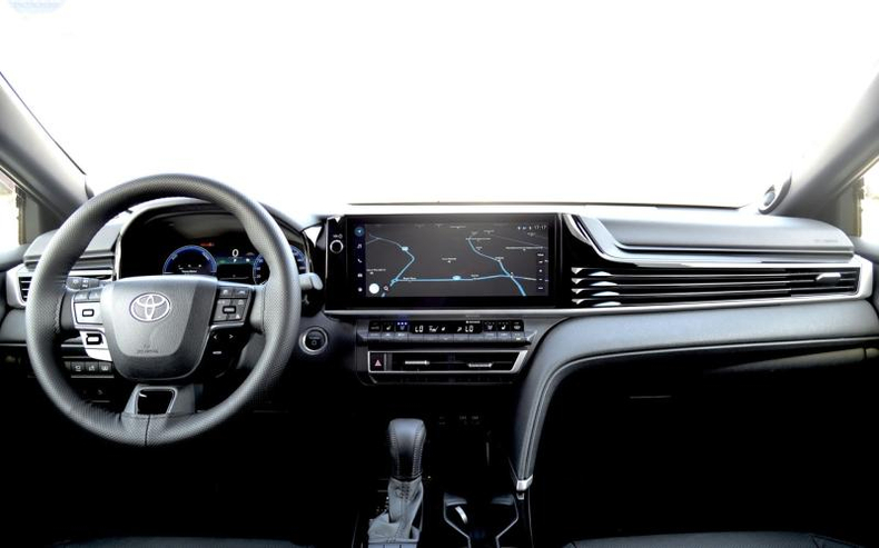 Toyota 2.5h eCVT FWD (230 л.с.) Люкс Автомобили с пробегом Шымкент  
