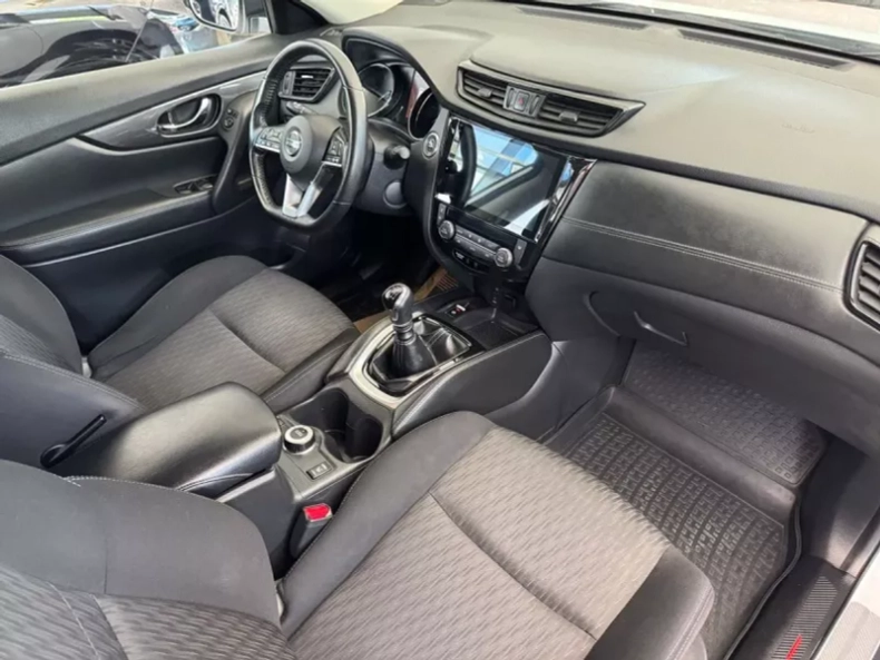 Nissan X-Trail 1.6d MT FWD (130 л.с.) SE Yandex Авто Люкс KIA Севастополь