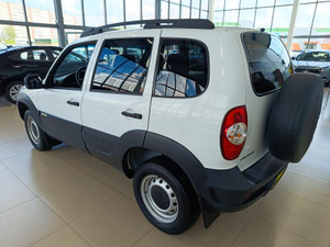 Chevrolet Niva Niva 1.7 MT 4WD (80 л.с.) GL Твоё авто (Киров)