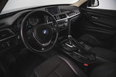 BMW 3 серия 320i AT (184 л. с.)