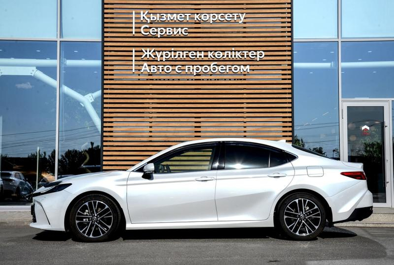 Toyota 2.5h eCVT FWD (230 л.с.) Люкс Автомобили с пробегом Шымкент  
