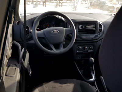 LADA XRAY 1.6 MT (106 л. с.)