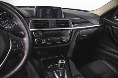 BMW 3 серия 320i AT (184 л. с.)