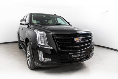 Cadillac Escalade 6.2 AT (426 л.с.) 4WD Luxury