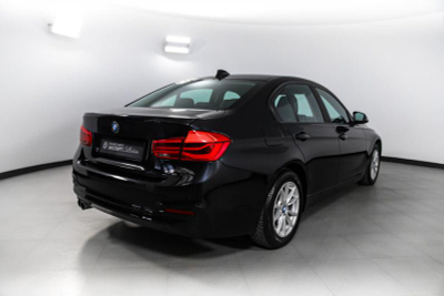 BMW 3 серия 320i AT (184 л. с.)