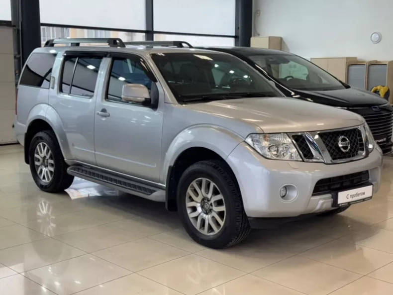 Nissan 2.5d AT (190 л.с.) 4WD Авто Люкс KIA Севастополь