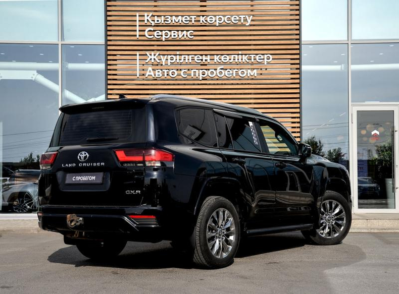 Toyota Land Cruiser 300 4.0 AT 4WD (275 л.с.) Люкс Автомобили с пробегом Шымкент  