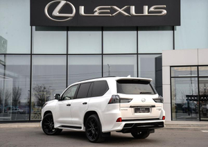 Lexus LX 5.7 AT 4WD (383 л.с.) 570 Black Vision II 5 м QB Автомобили с пробегом Шымкент  