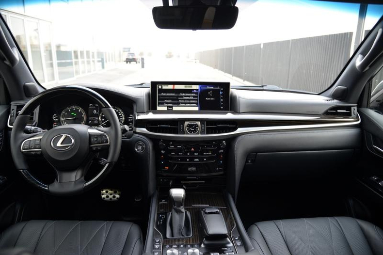 Lexus LX 5.7 AT 4WD (383 л.с.) 570 Black Vision II 5 м QB Автомобили с пробегом Шымкент  