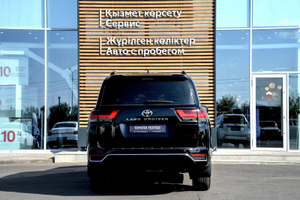 Toyota Land Cruiser 300 3,5 AT AWD (415 л.с.) Премиум+ Автомобили с пробегом Шымкент  