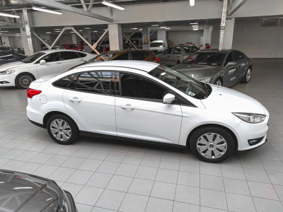Ford Focus Седан 1.6 Ti-VCT MT (125 л. с.)