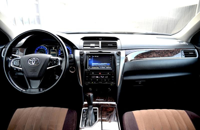 Toyota 2.5 AT (181 л. с.) Люкс Автомобили с пробегом Шымкент  